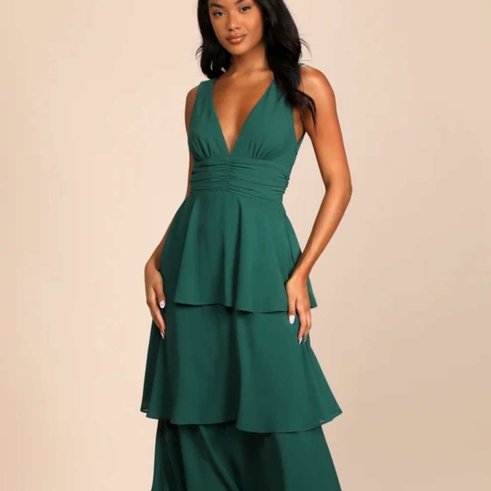 Elegant Green Tiered Evening Dress